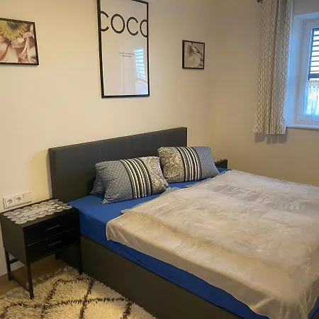 Apartment Nord Mit Balkon *