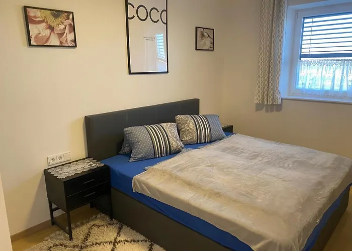 Apartment Nord Mit Balkon *